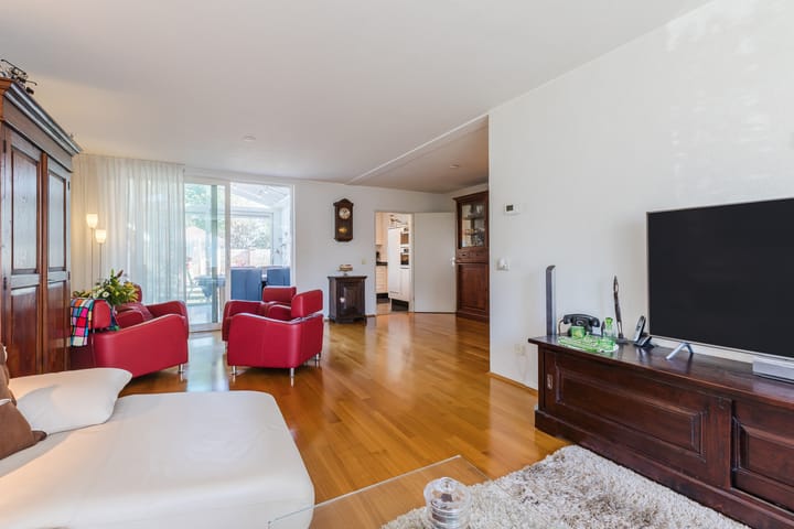 Photo 2 of Schoutlaan 38