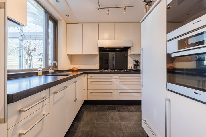 Photo 3 of Schoutlaan 38