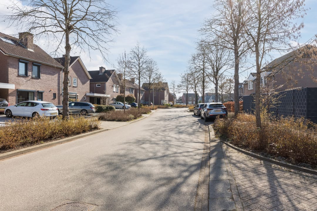 Photo 43 of Schoutlaan 38