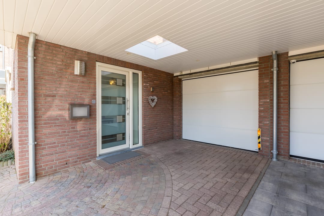 Photo 7 of Schoutlaan 38