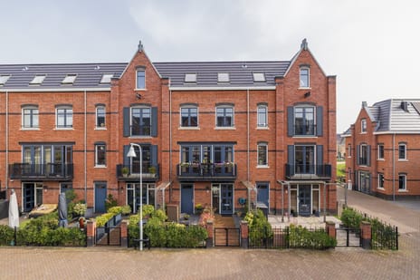 Kronenburg 38 secondary image