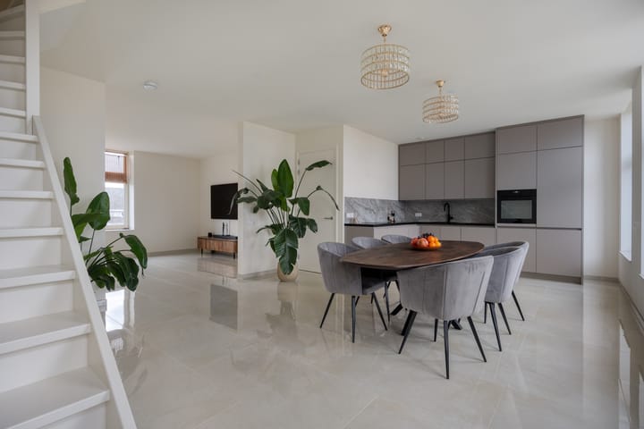 Foto 2 van Frans Douvenstraat 9-C