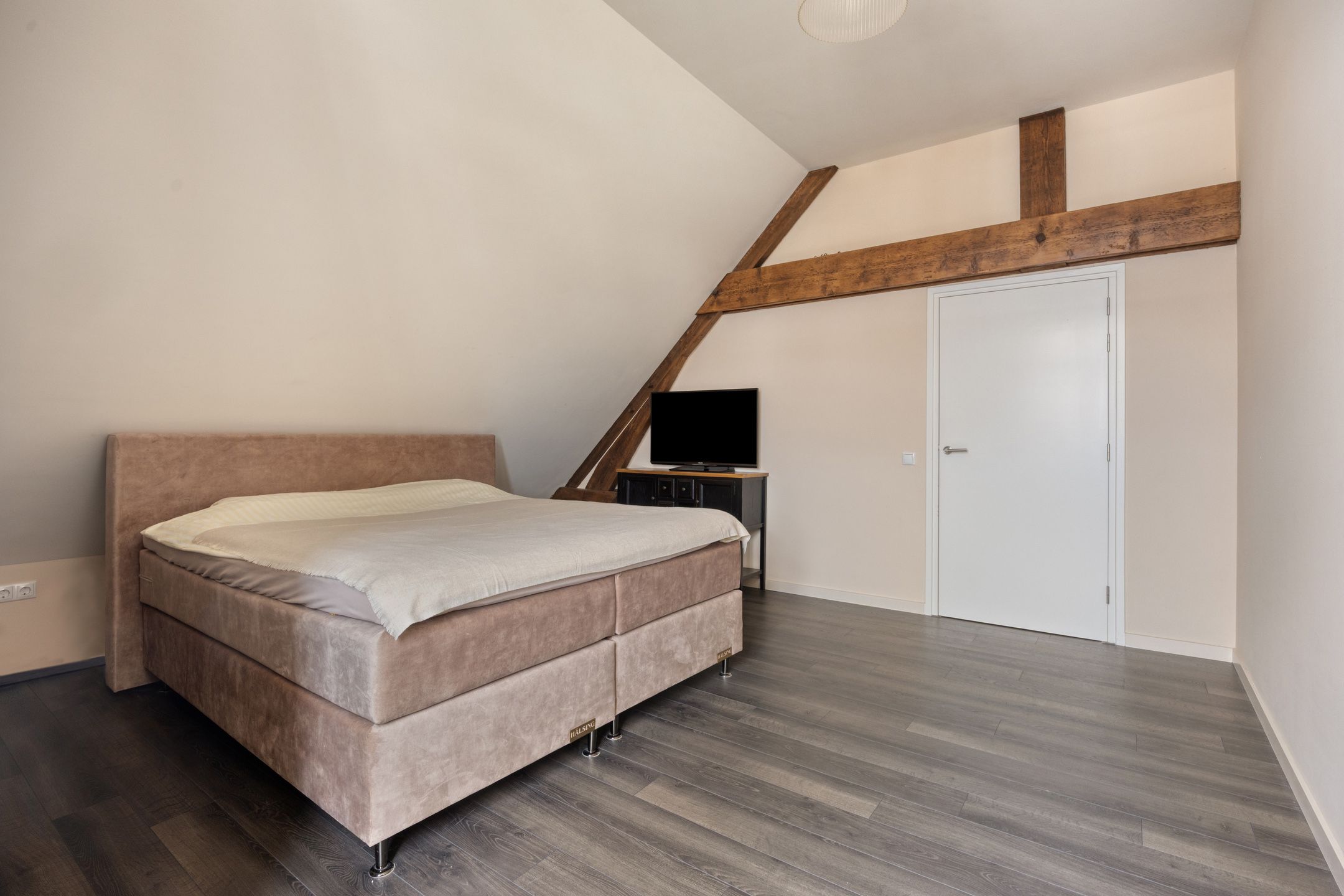 Photo 27 of Frans Douvenstraat 9-C