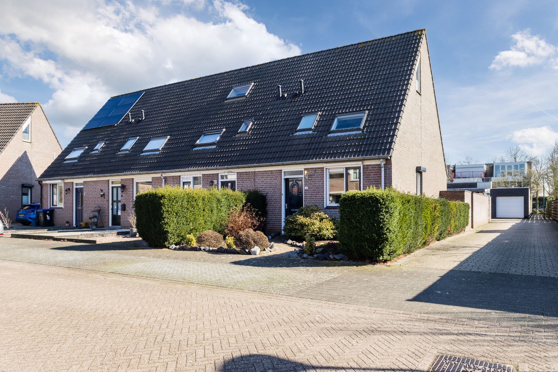 Buying a house in The Netherlands., Kruisbes 2