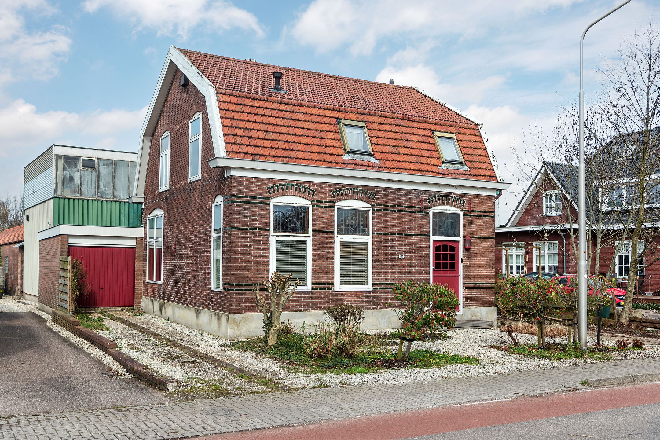 Buying a house in The Netherlands., Uiterweg 126