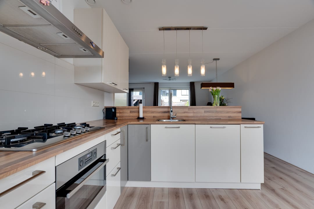 Photo 7 of Carry van Bruggenweg 9