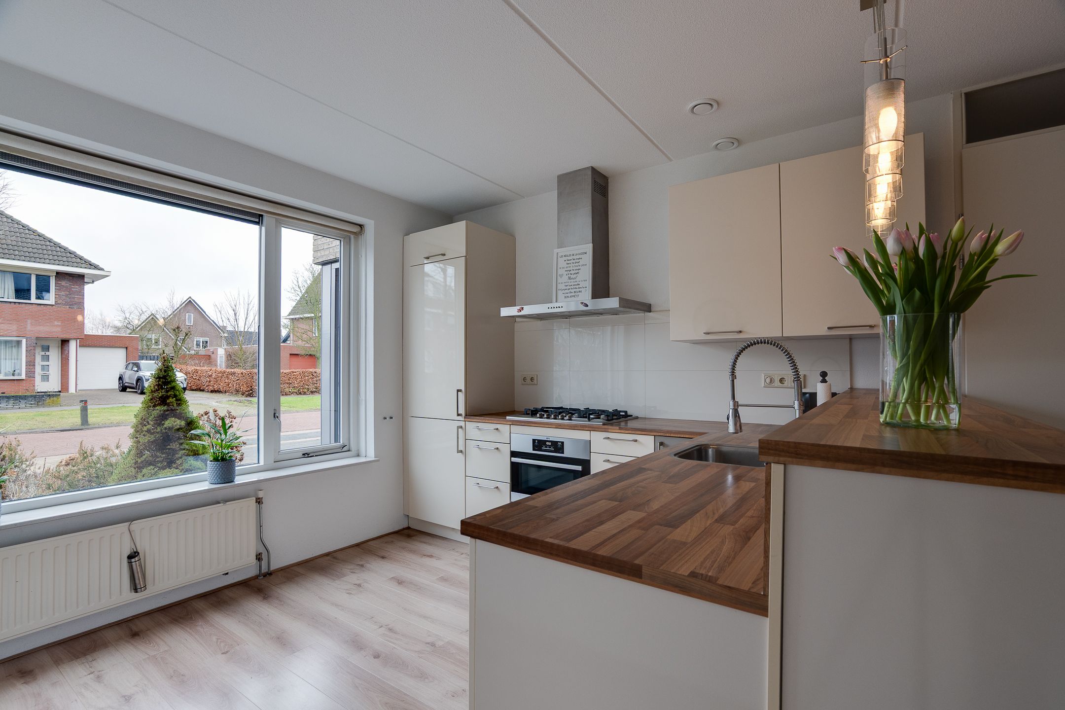 Photo 9 of Carry van Bruggenweg 9