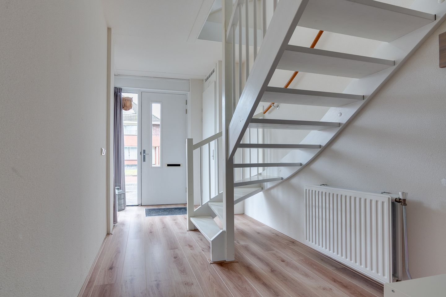 Photo 10 of Carry van Bruggenweg 9