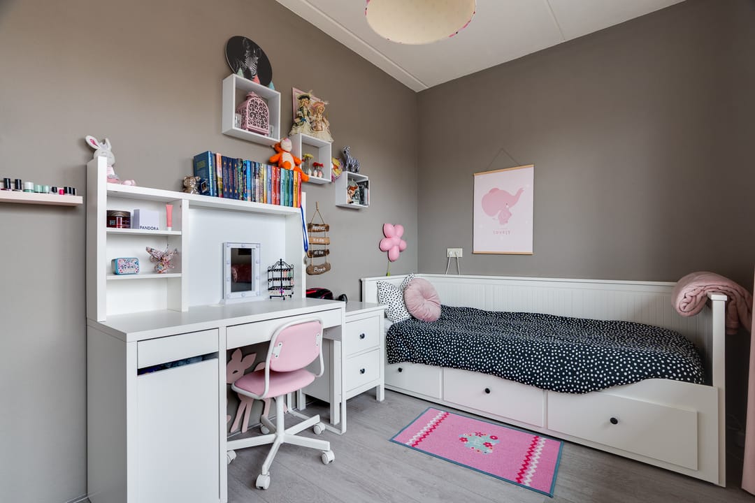 Photo 13 of Carry van Bruggenweg 9