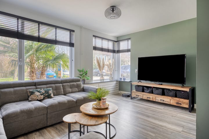 Photo 3 of Van Deelenstraat 122