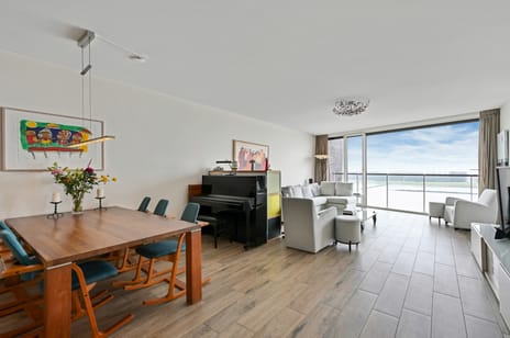 Elbe 152 tertiary image