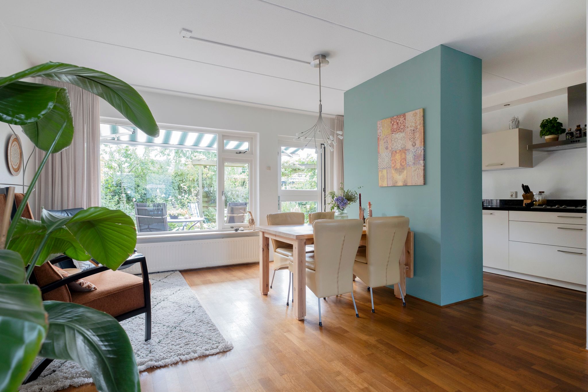 Photo 6 of De Made 3