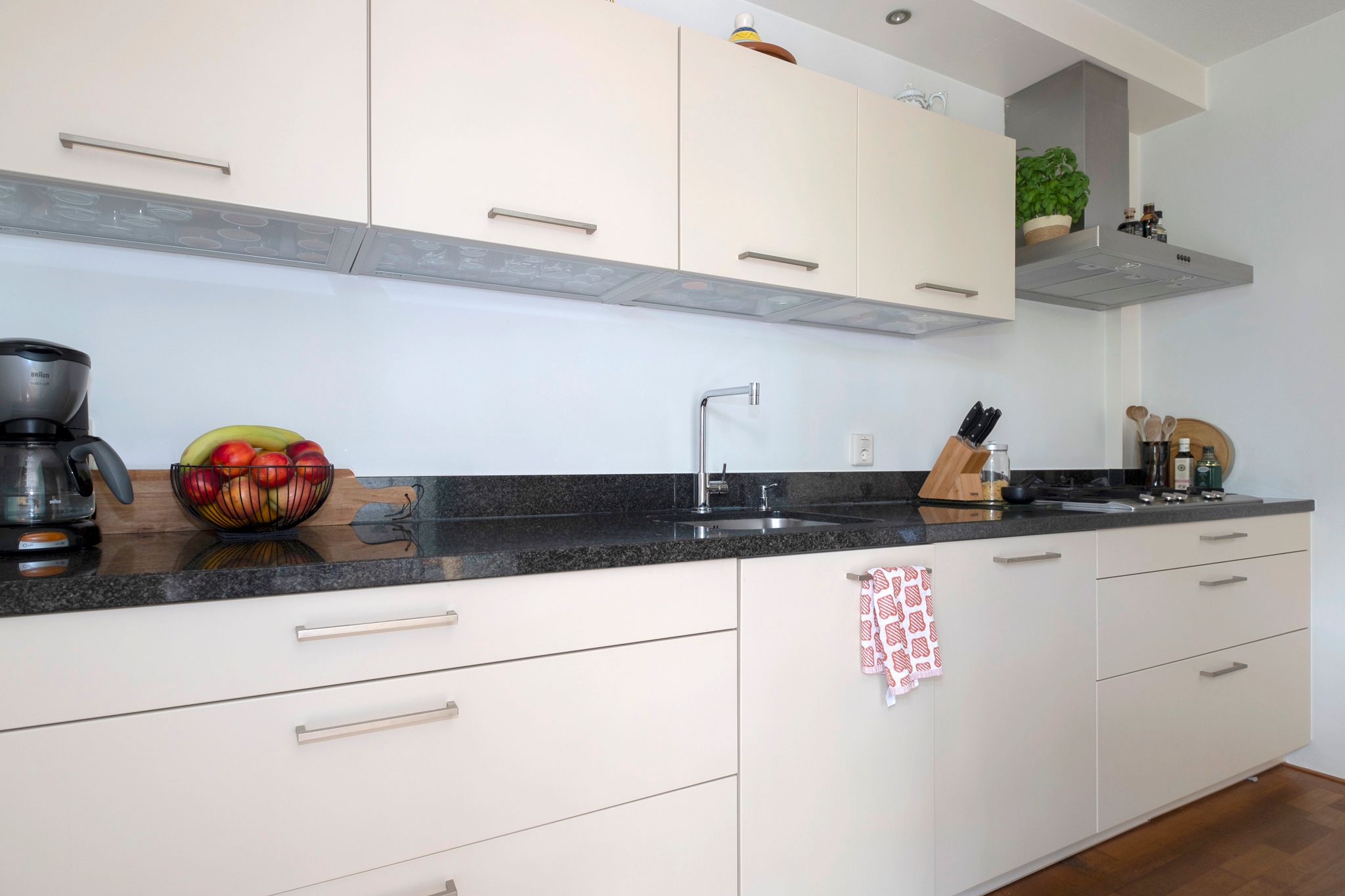 Photo 12 of De Made 3