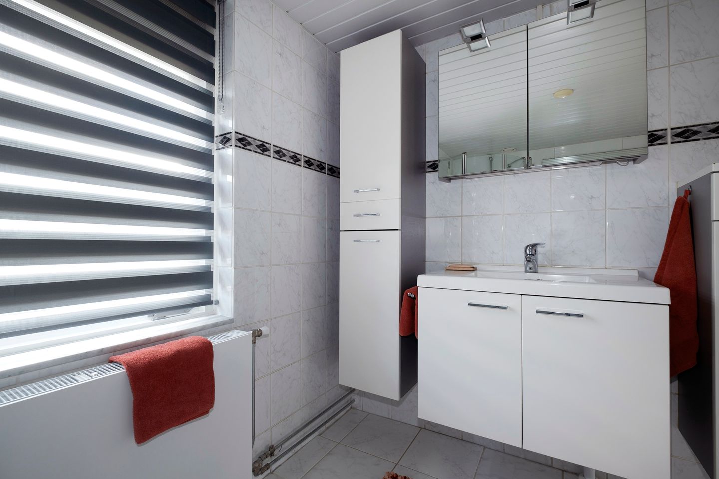 Photo 25 of De Made 3