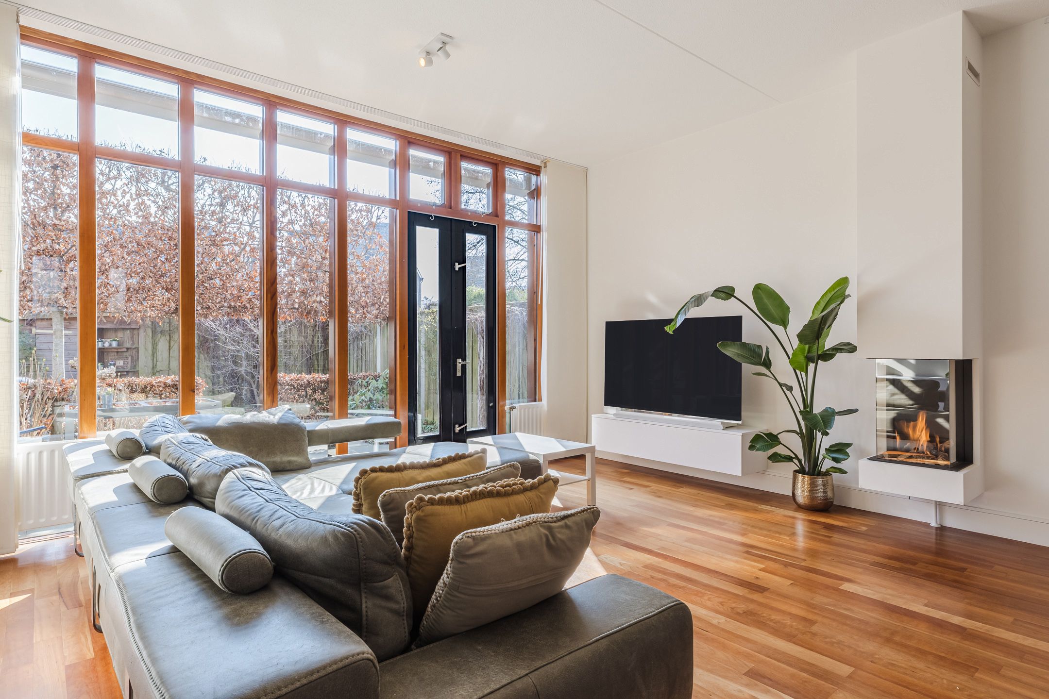 Photo 6 of Mr. J.H. de Pontplein 27