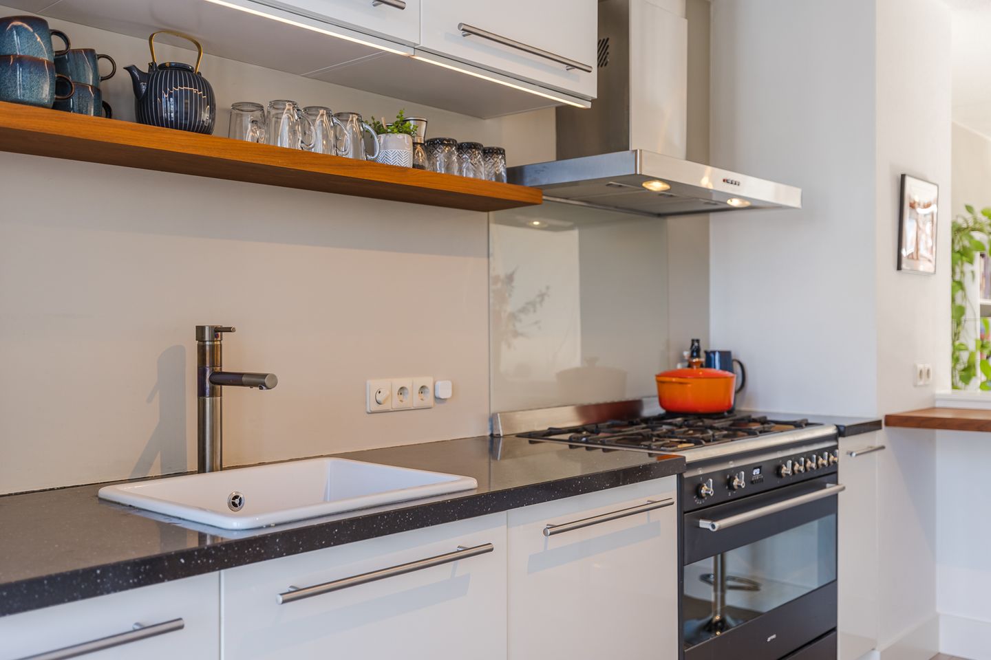 Photo 10 of Mr. J.H. de Pontplein 27