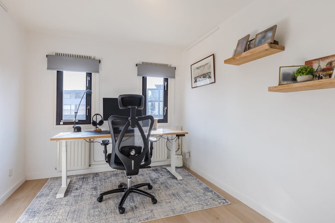 Photo 17 of Mr. J.H. de Pontplein 27