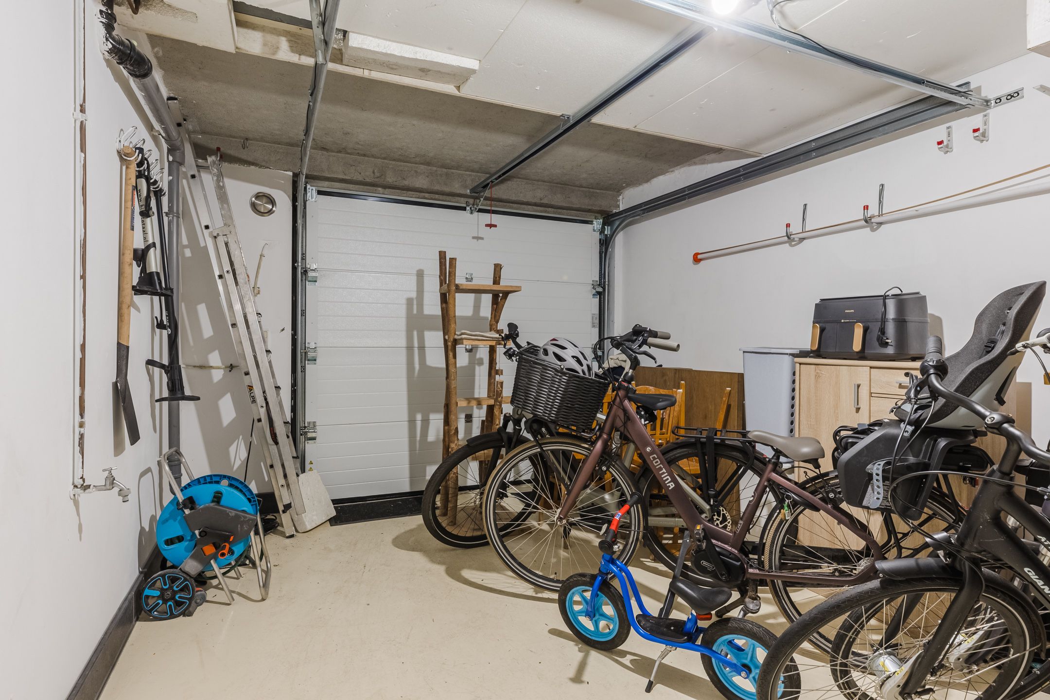 Photo 27 of Mr. J.H. de Pontplein 27