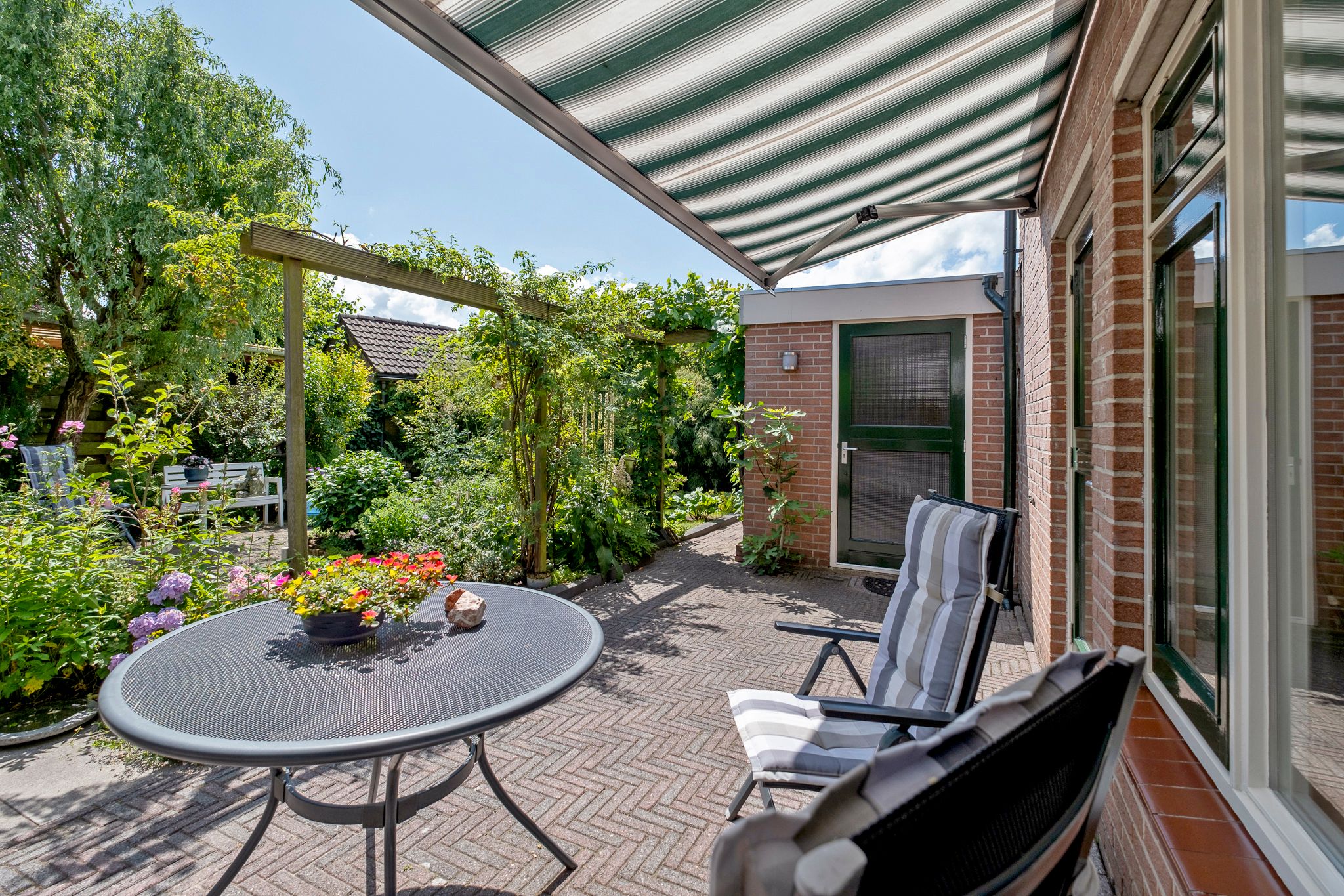 Photo 30 of De Made 3