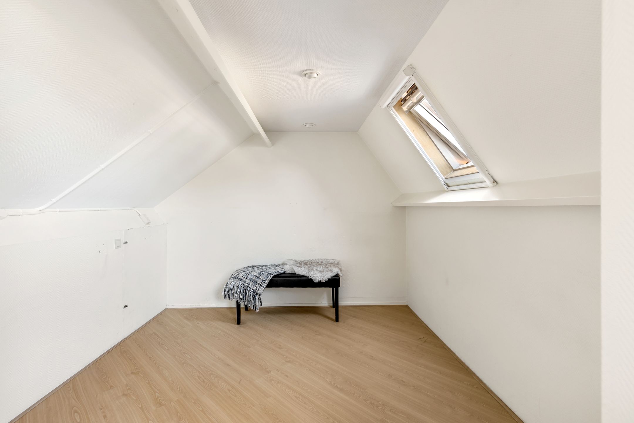 Spacious Characteristic Wooden Residence in Prime Zeewolde Location — 23