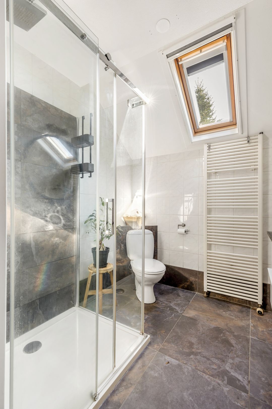 Spacious Characteristic Wooden Residence in Prime Zeewolde Location — 27