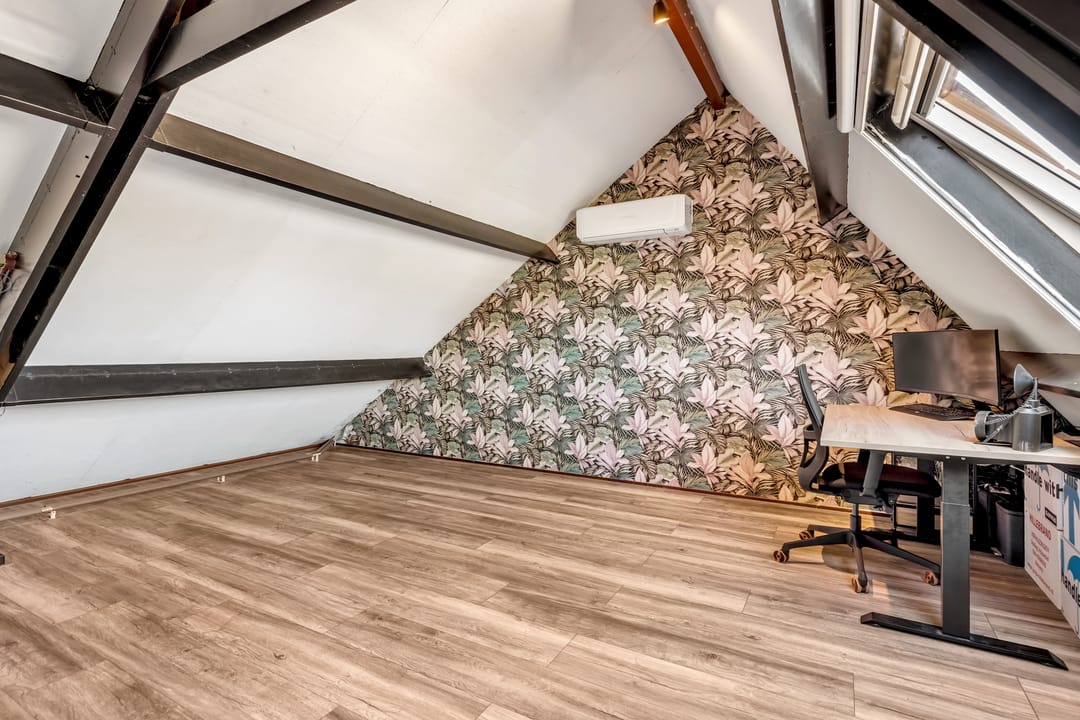 Spacious Characteristic Wooden Residence in Prime Zeewolde Location — 30