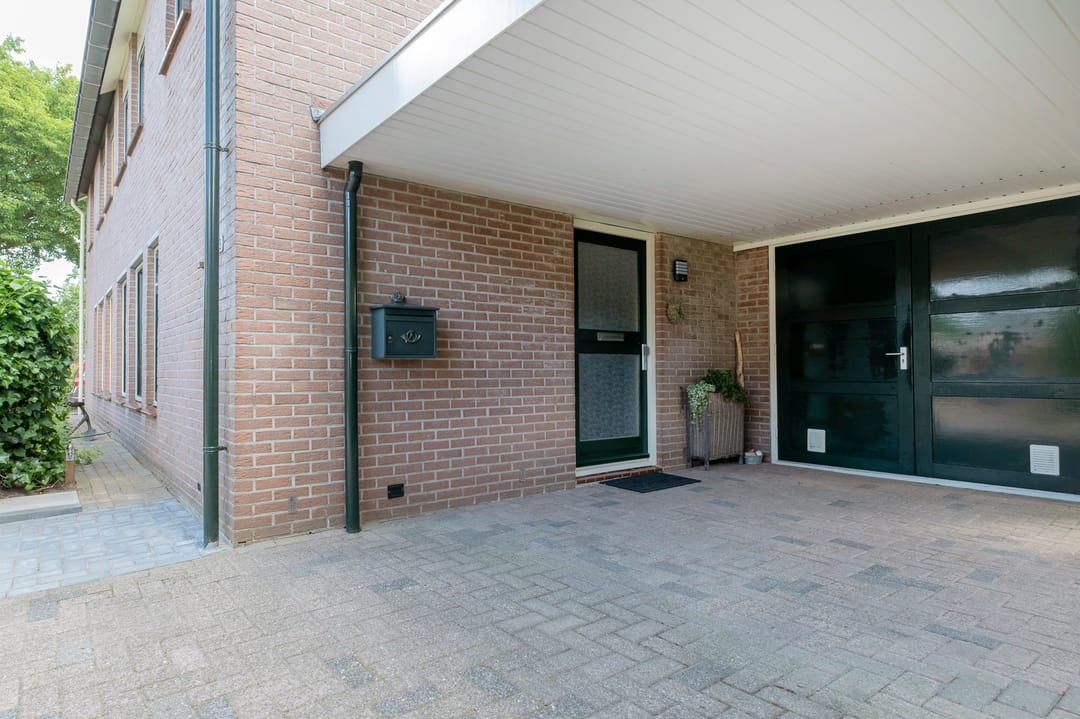 Photo 37 of De Made 3