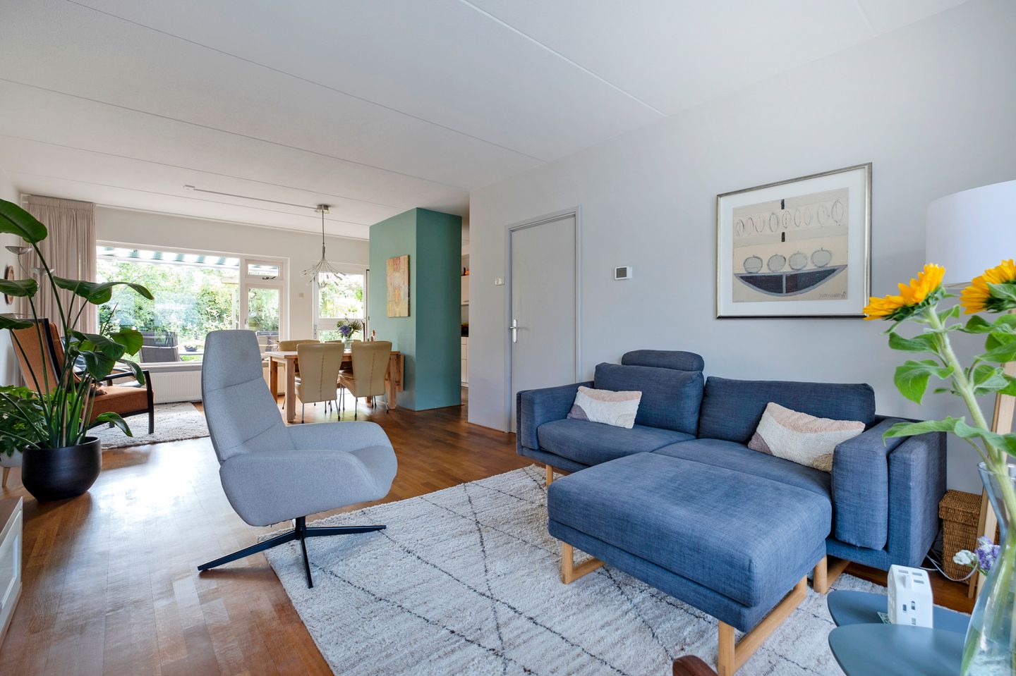 Photo 4 of De Made 3