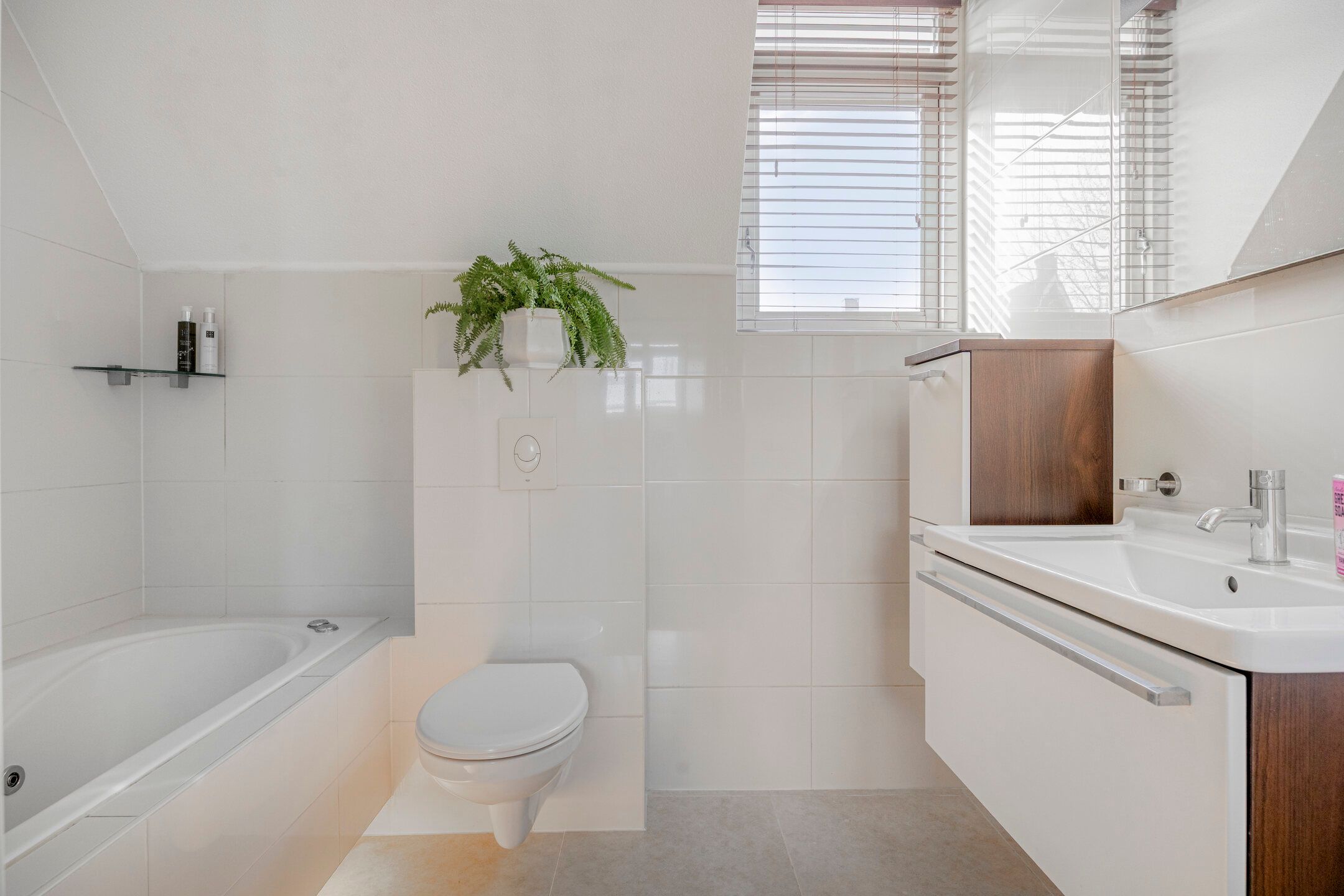 Foto 24 van Valkenswaardstraat 39