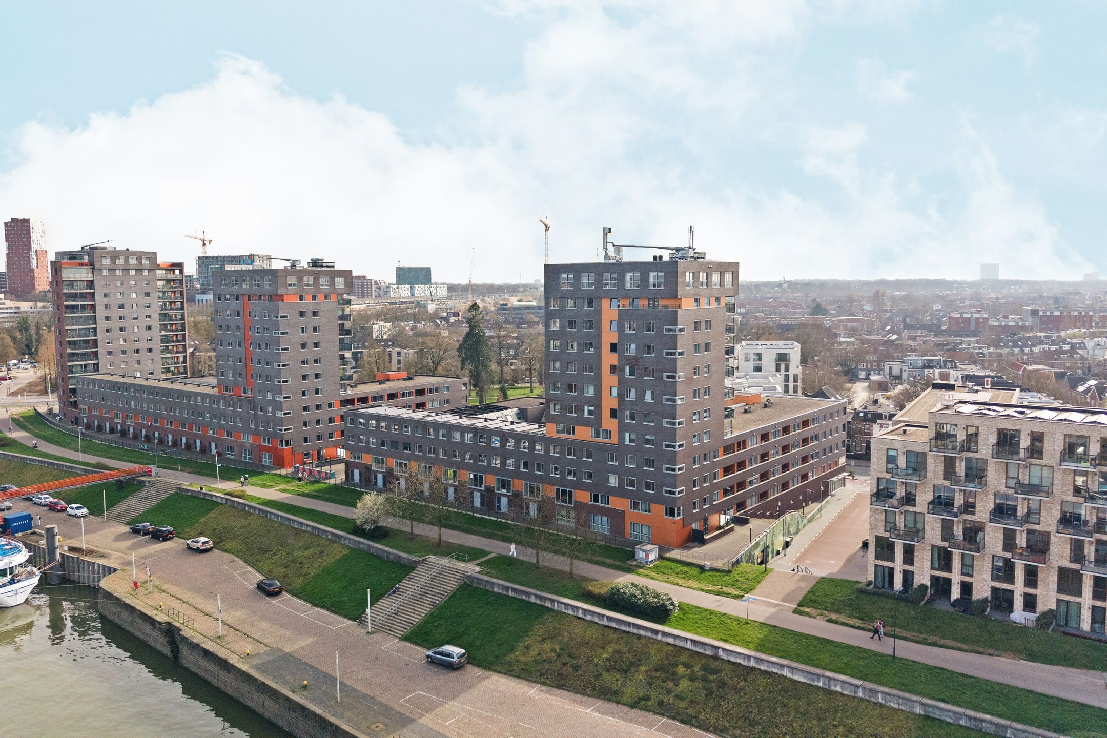 Foto 24 van Waalbandijk 177