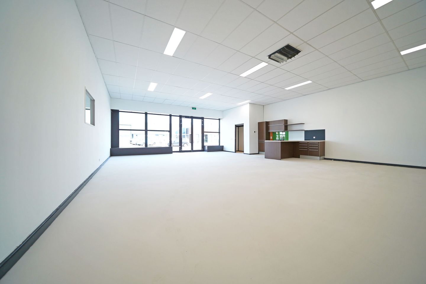 View photo 4 of Handelsstraat 4