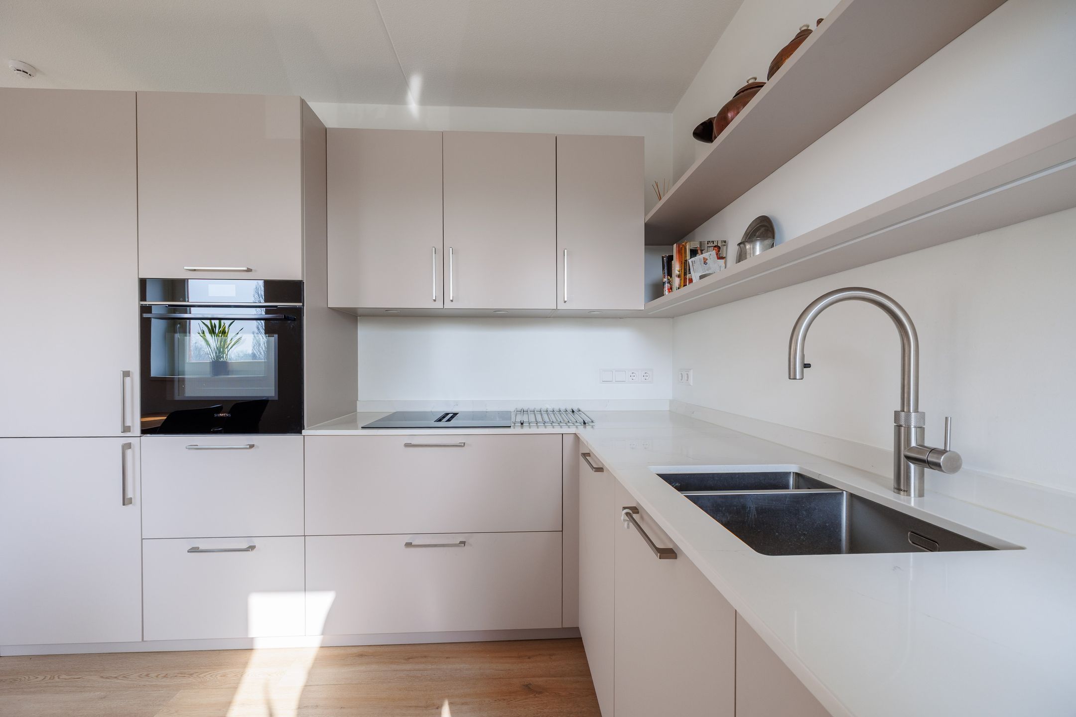 Foto 12 van Bijenkorf 10