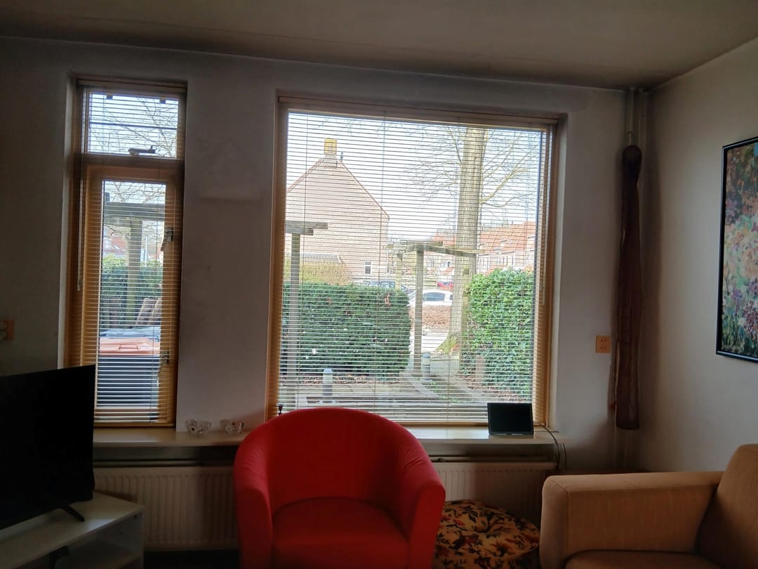Spacious terraced house with four bedrooms and unobstructed views in Zwaag — 19