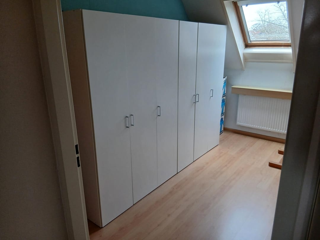 Spacious terraced house with four bedrooms and unobstructed views in Zwaag — 30