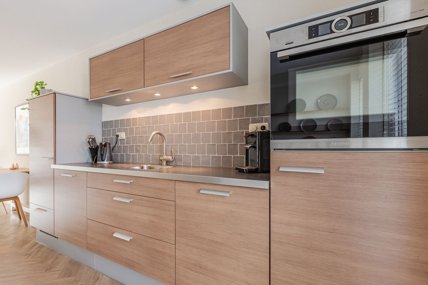 Spacious Move-in Ready Family Home with Sunny Garden in Nieuw-Vennep — 19