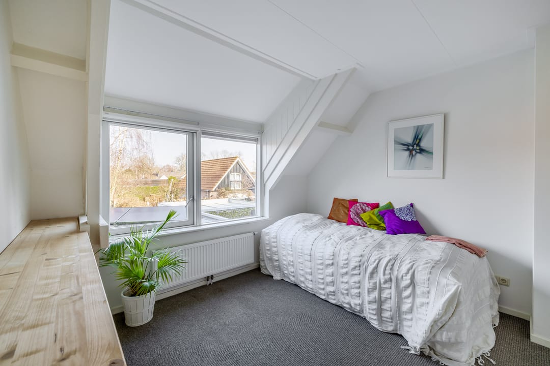 Eye-catching Life-cycle proof Semi-detached Home with Stunning Views — 16