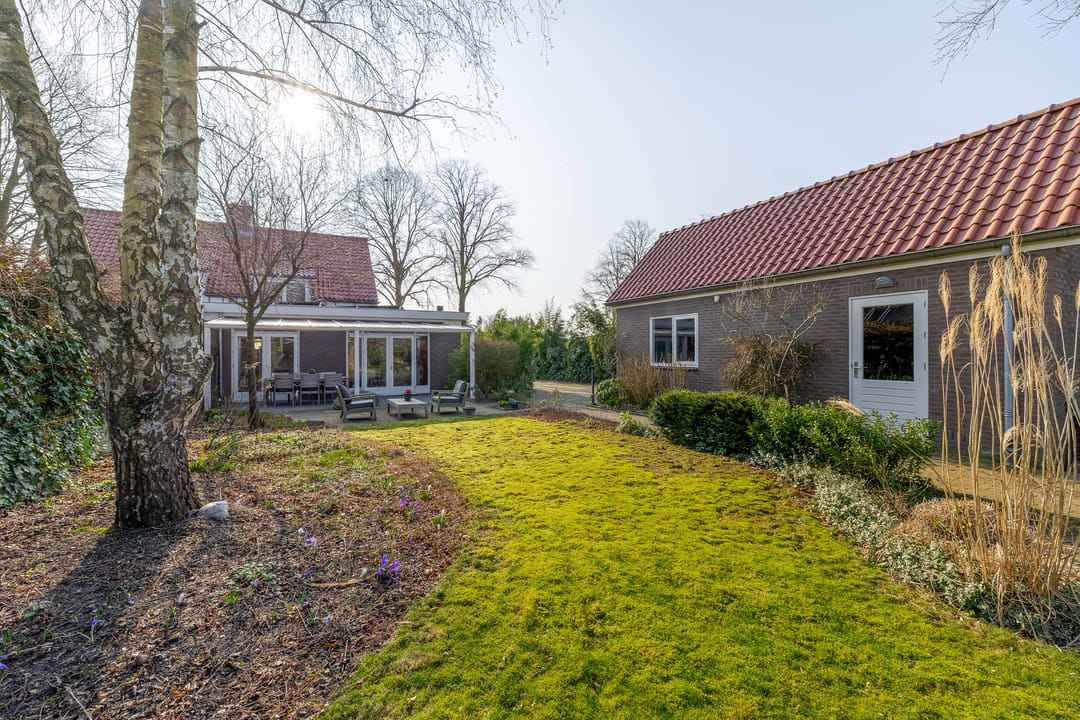 Eye-catching Life-cycle proof Semi-detached Home with Stunning Views — 22