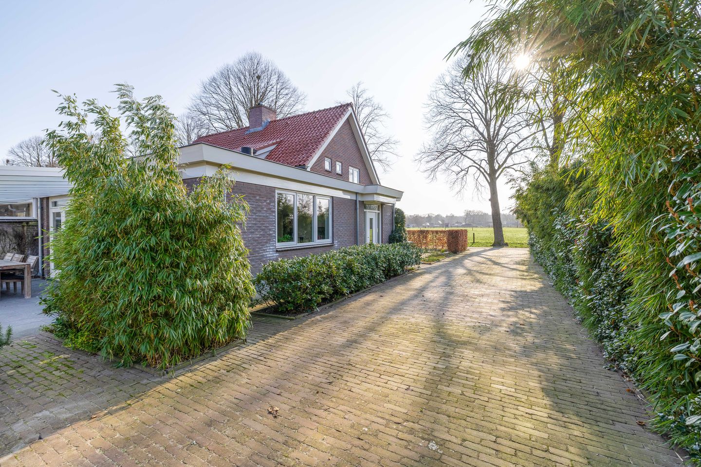 Eye-catching Life-cycle proof Semi-detached Home with Stunning Views — 25