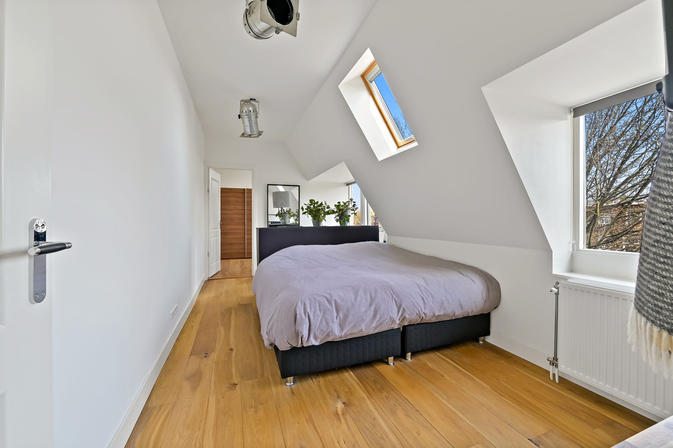 Foto 3 van Resedastraat 1-02