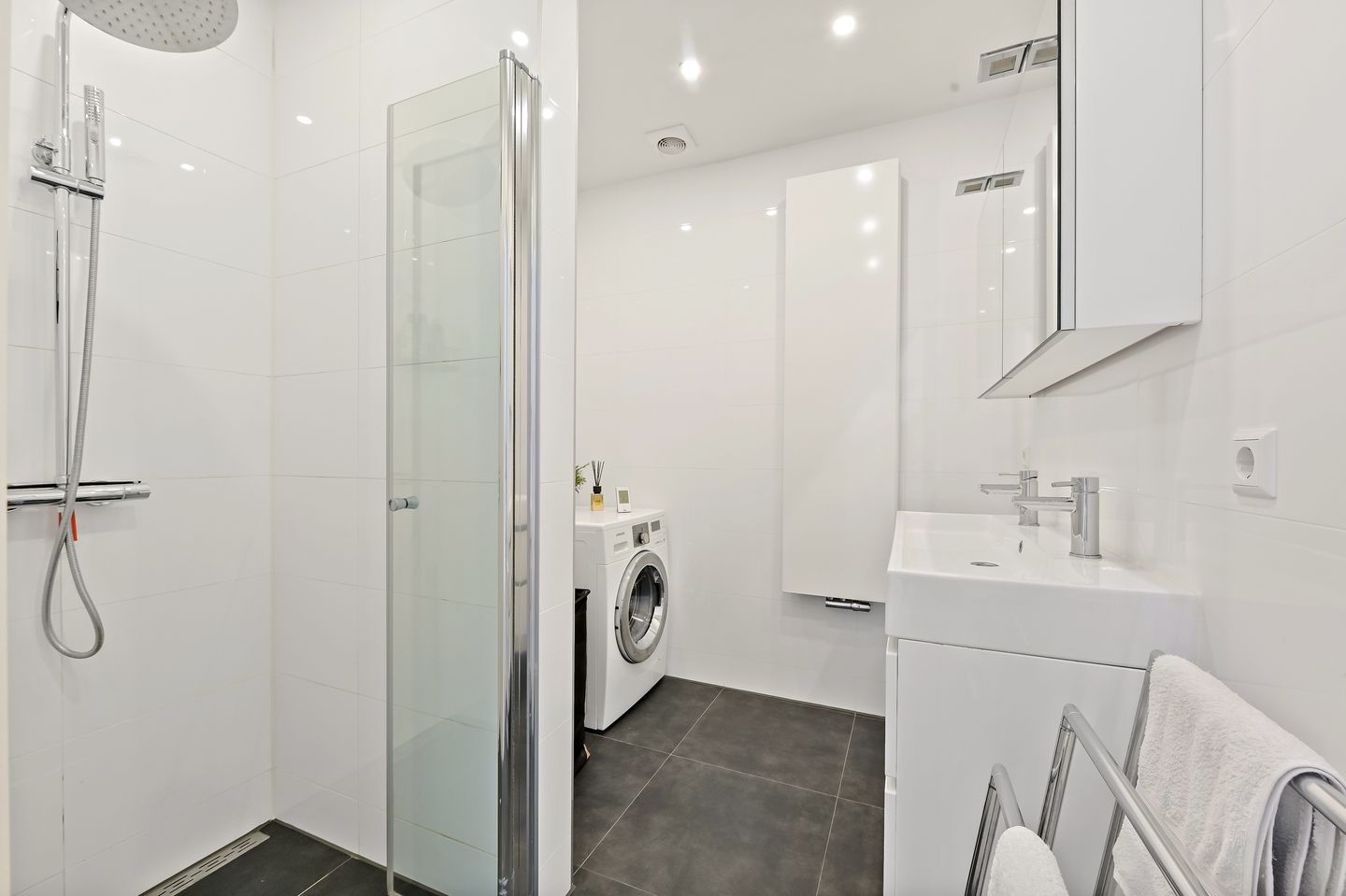 Foto 4 van Resedastraat 1-02