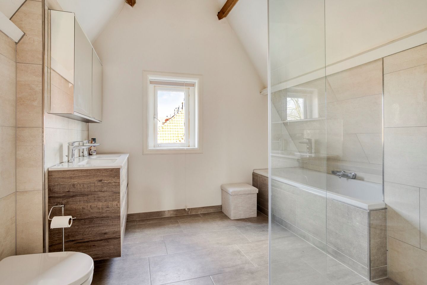 Photo 40 of Van Goghstraat 2