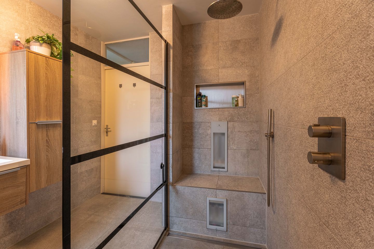 Foto 19 van Anemoonstraat 38