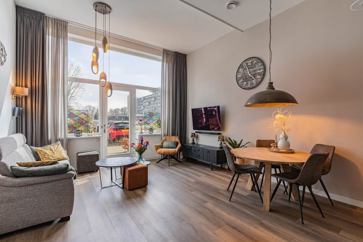 Foto 2 van Smedingplein 6