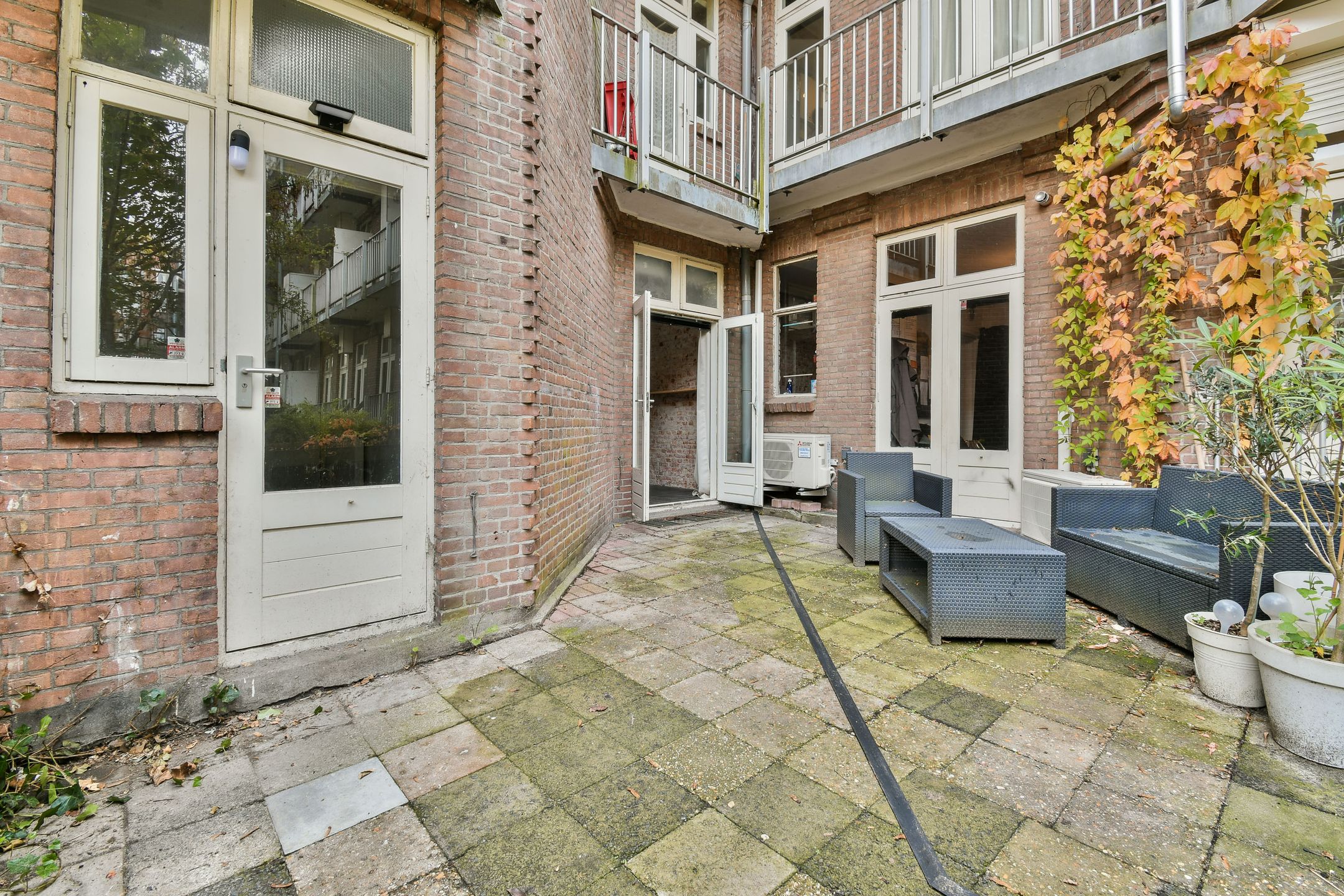 Photo 9 of Woestduinstraat 86-H