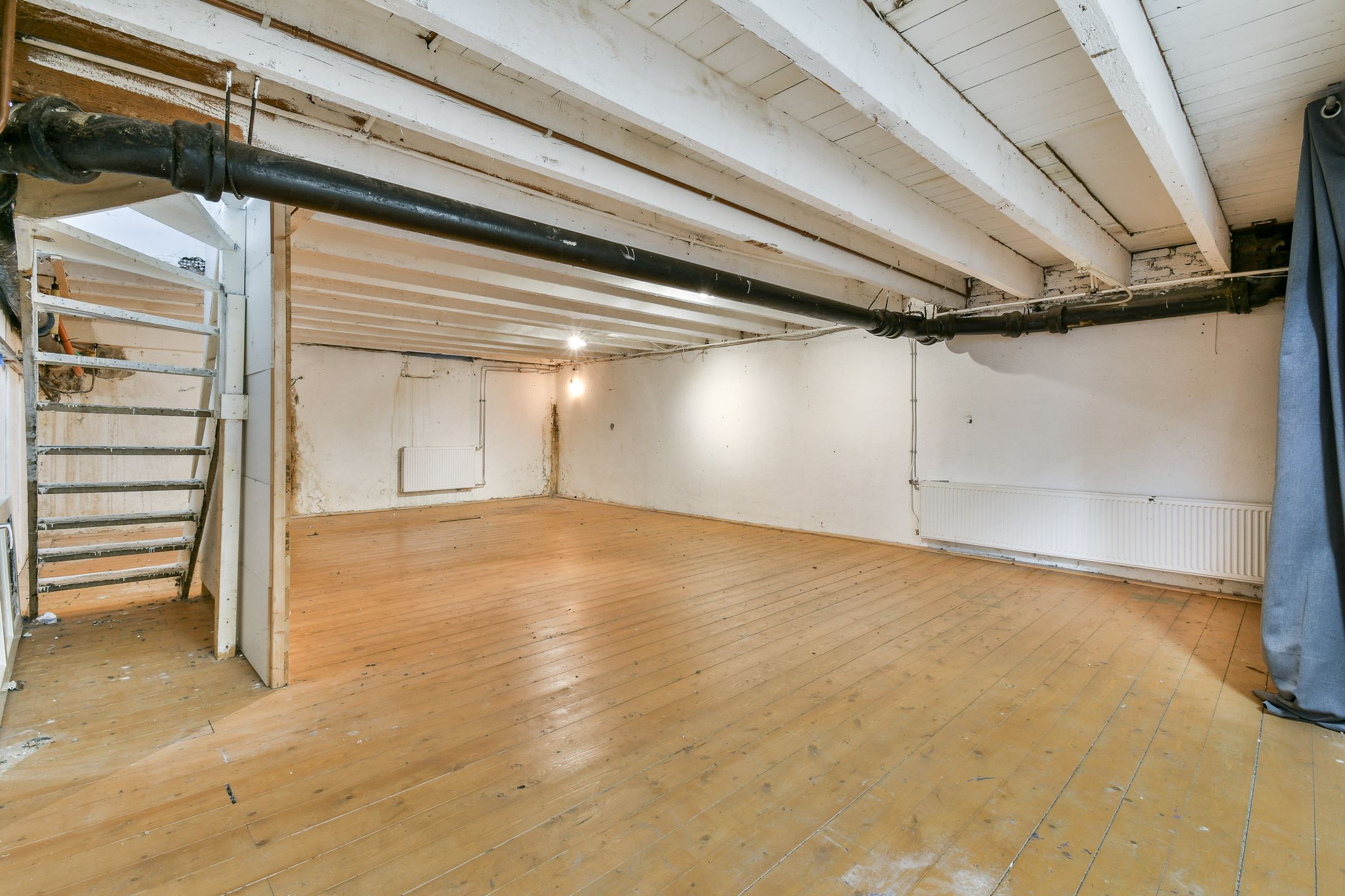 Photo 15 of Woestduinstraat 86-H