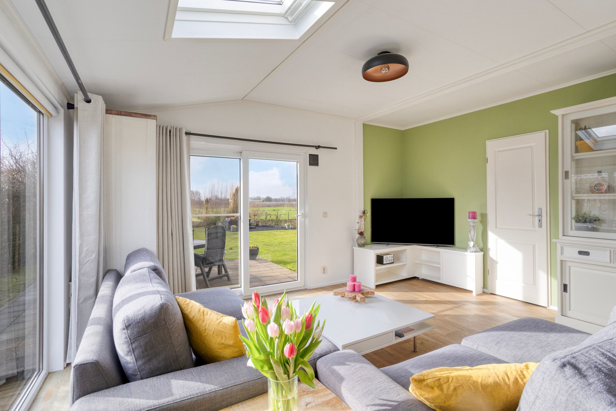 2-bedroom freehold villa in Kesteren — photo 2 of 5