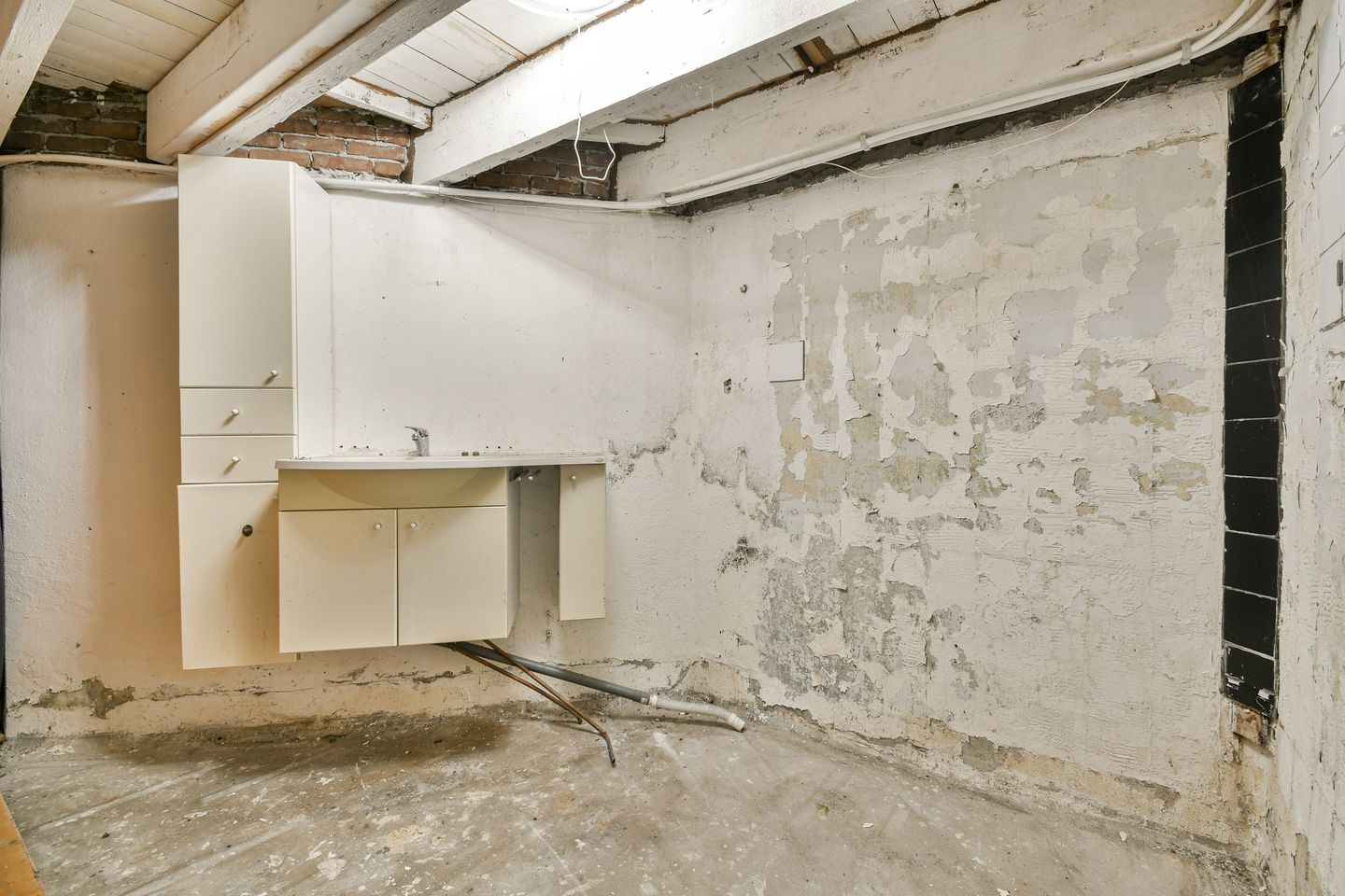 Photo 14 of Woestduinstraat 86-H