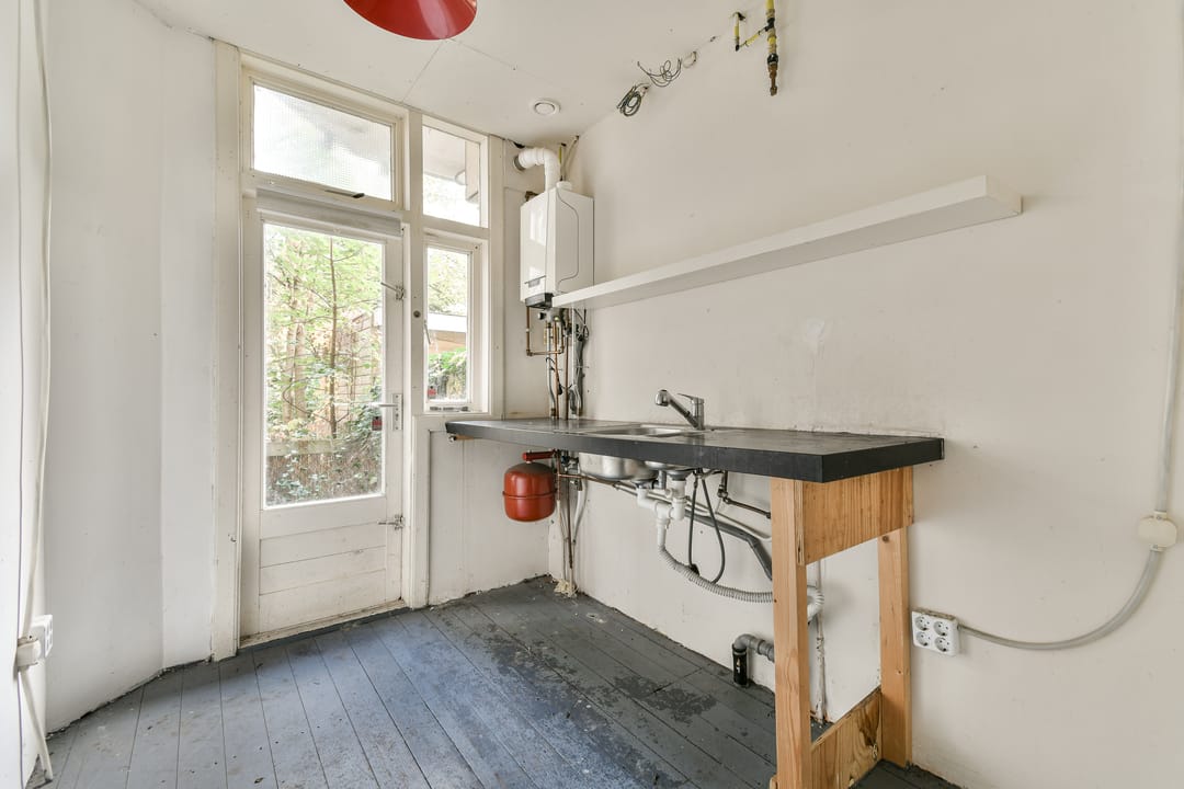 Photo 8 of Woestduinstraat 86-H