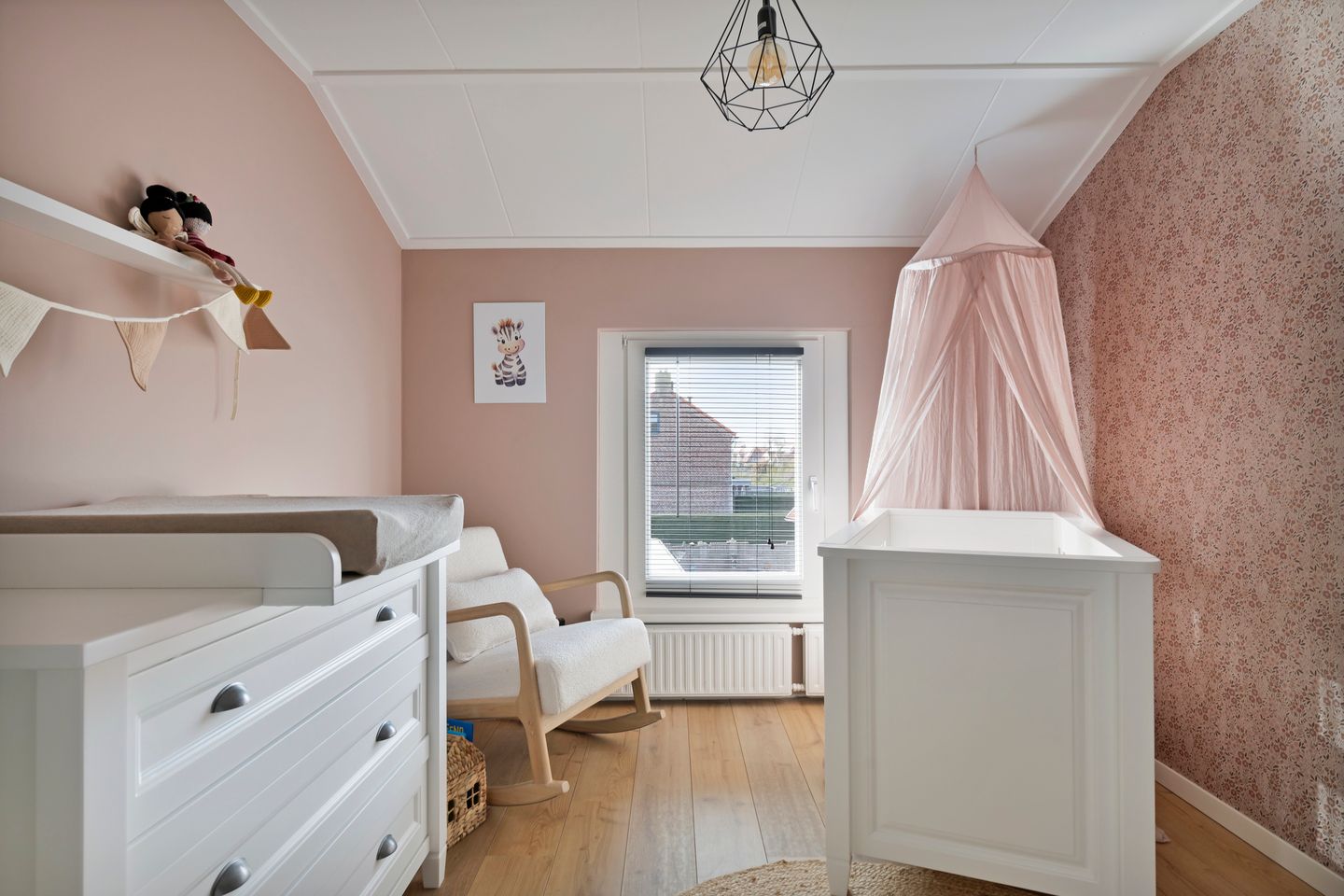 Characteristic Semi-Detached House with Garage and Two Gardens in Volkel — 29