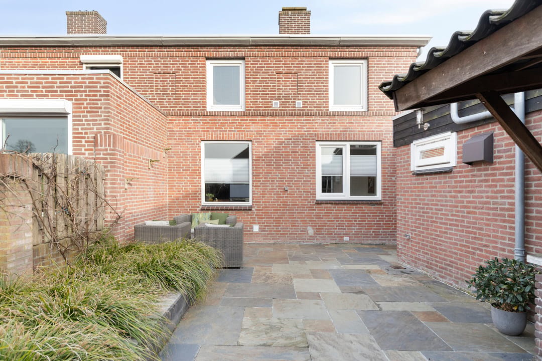 Characteristic Semi-Detached House with Garage and Two Gardens in Volkel — 37